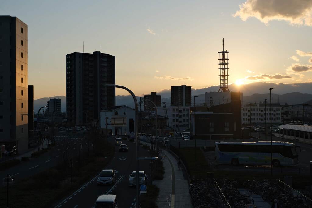 長野駅東口の日暮れ　fujifilm