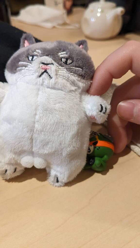 街なかの猫ぐるみ　2025/4