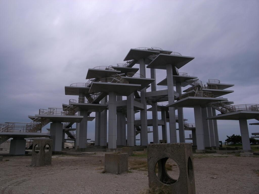 富津岬の公園モニュメント　2008/9
