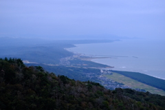 弥彦山からの日本海沿岸景色