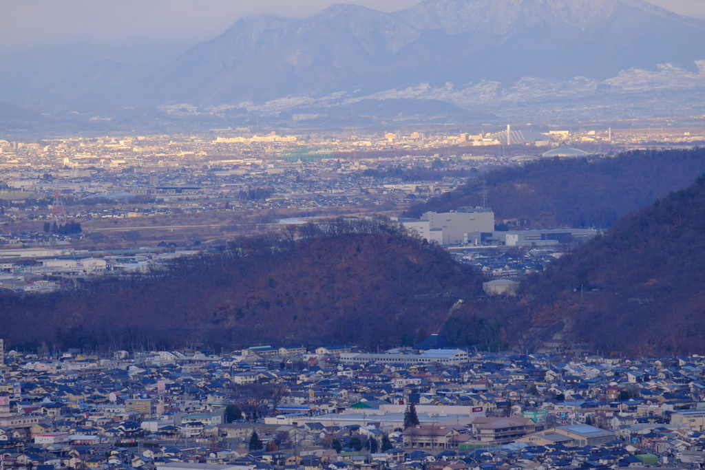 年末姨捨PAから長野方面　エムウエーブとホワイトリングが見えるんだと知りました。