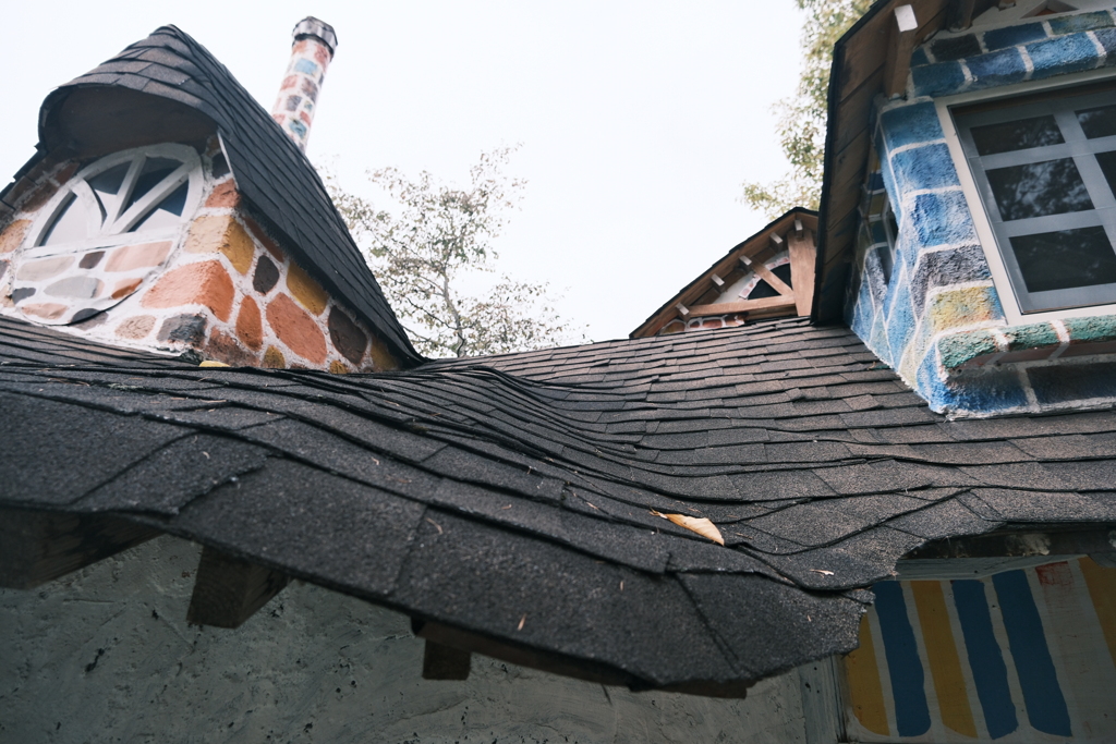 飯綱にあるお菓子屋さんの屋根