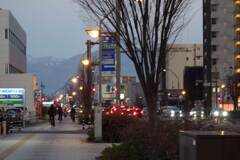 長野駅東口公園の前