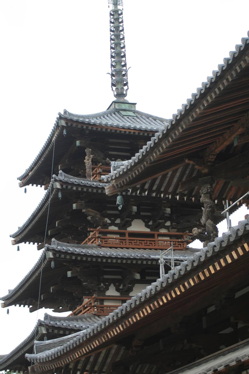 法隆寺建物アップ　2008/10