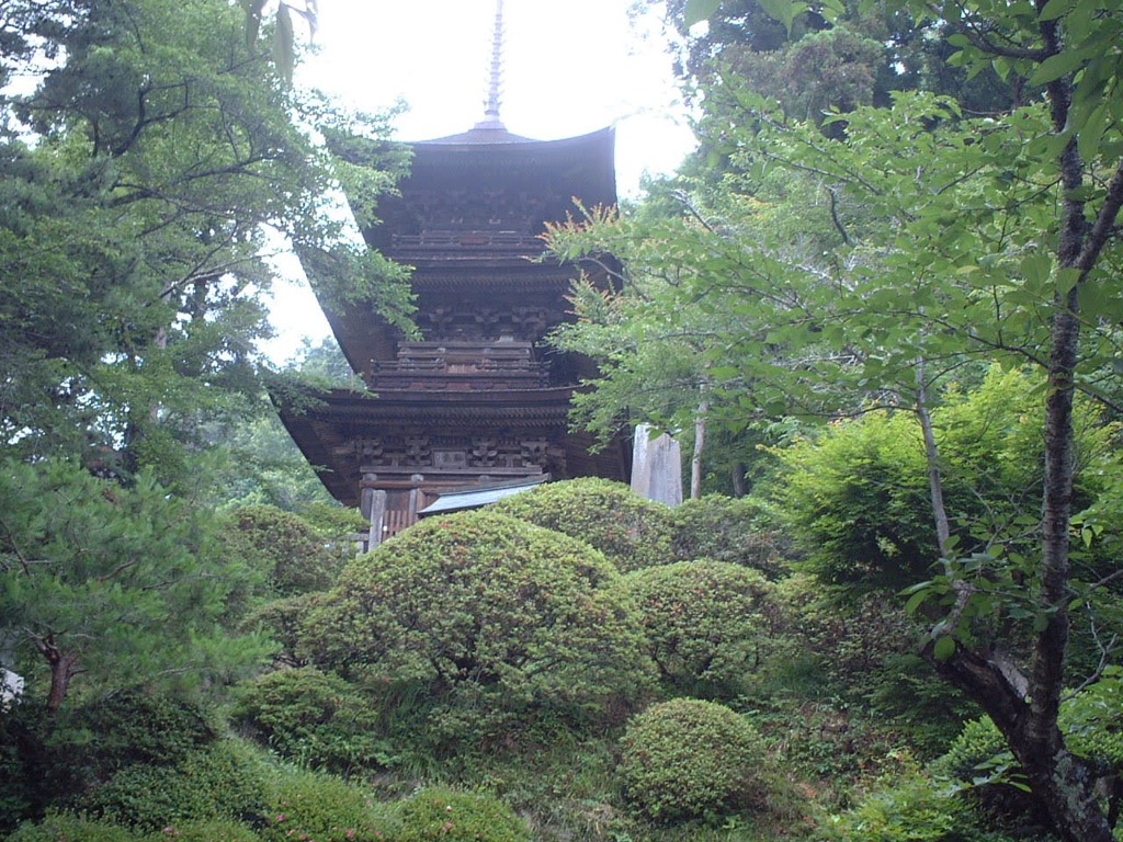 国宝大法寺三重塔　2003年7月