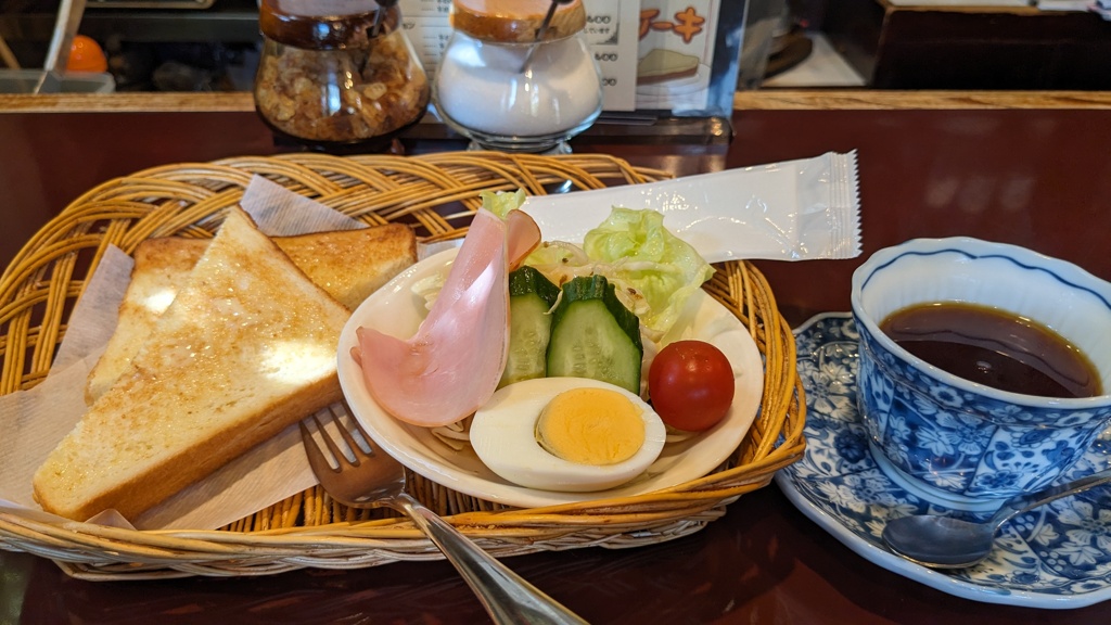 早く起きれたのでモーニングを頂きました。
