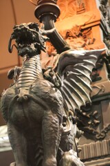 日本橋かな？気になる像ですよね。　2009/11