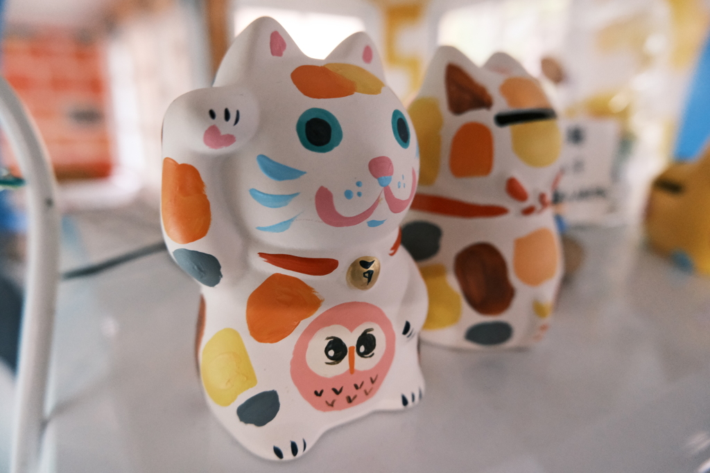 飯綱にあるお菓子屋さんの中にいたかわいい置物