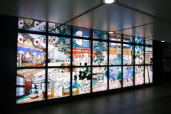 上野駅のステンドグラス的な看板