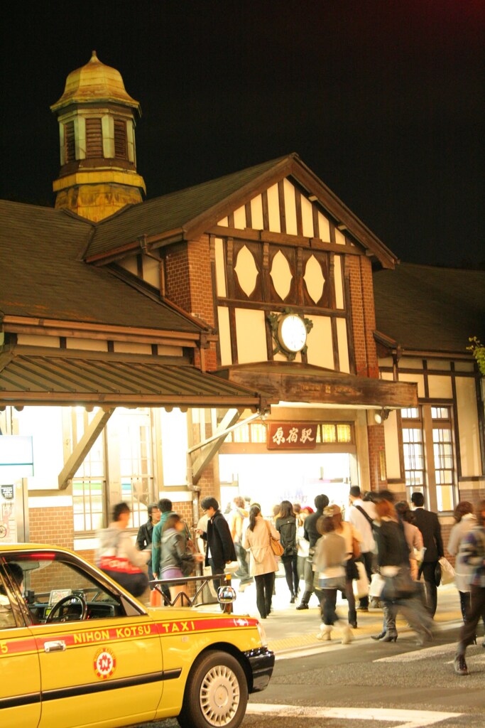 今は改築されたのかな？原宿駅前　2009/11