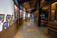 あずみの学校の通路好きな角度2