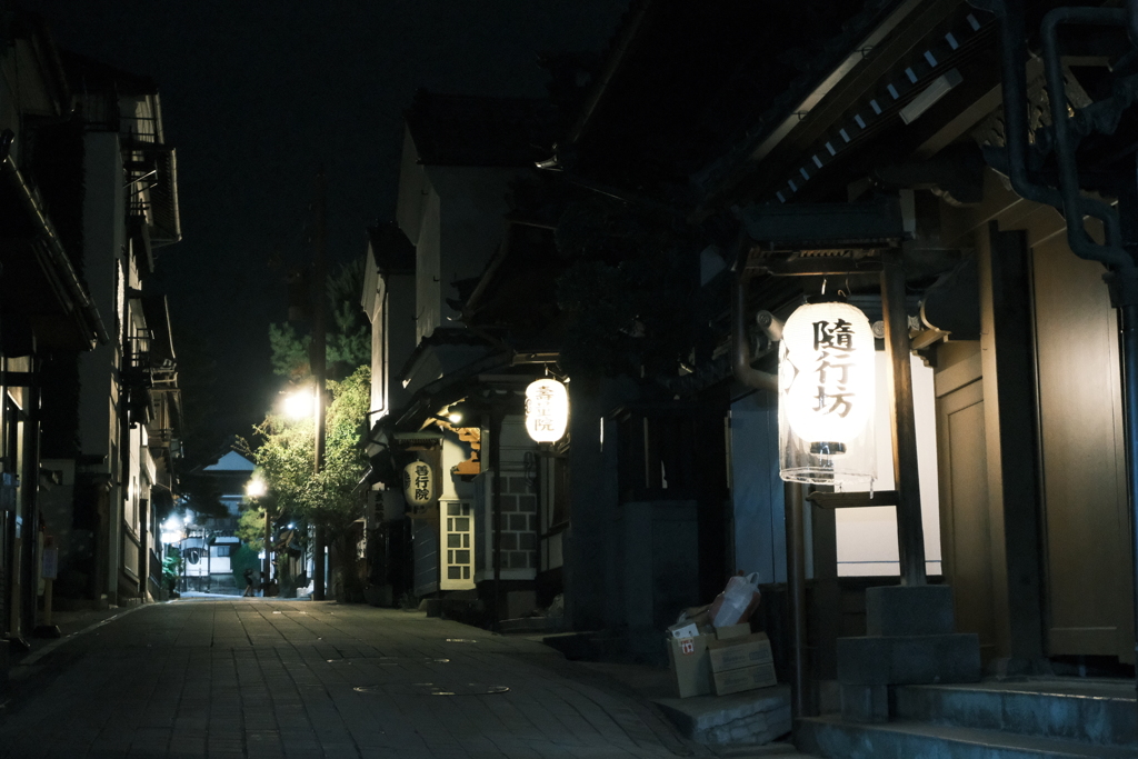 善光寺の参道のひとつ裏通り？