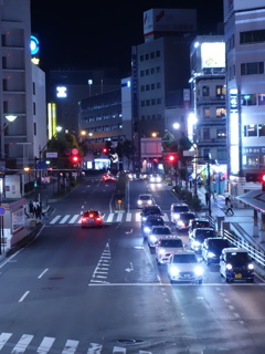 夜の長野駅前