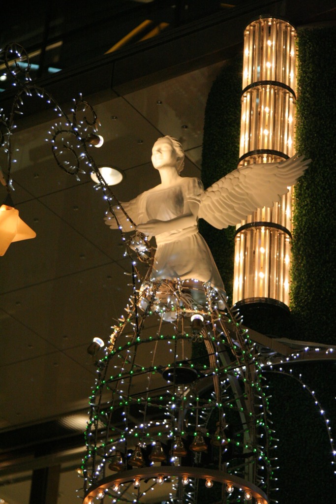 かつての有楽町で天使に会いました　2009/11