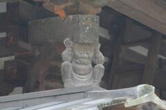 法隆寺の柱にいました。　2008/10