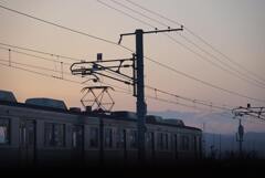 沿線沿いなので、窓からは電車が見れます。