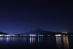 河口湖畔からの富士山