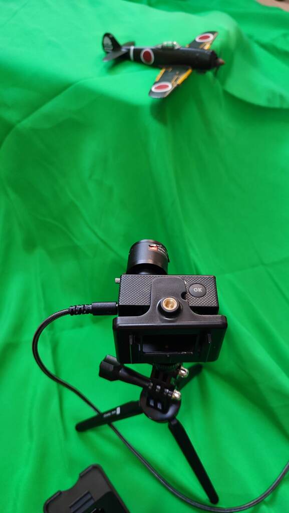 グリーンスクリーンで撮影風景