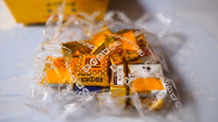 チロルチョコ