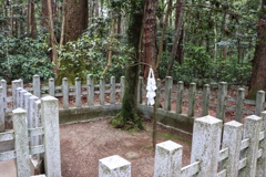 要石
