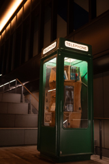 緑色の電話機