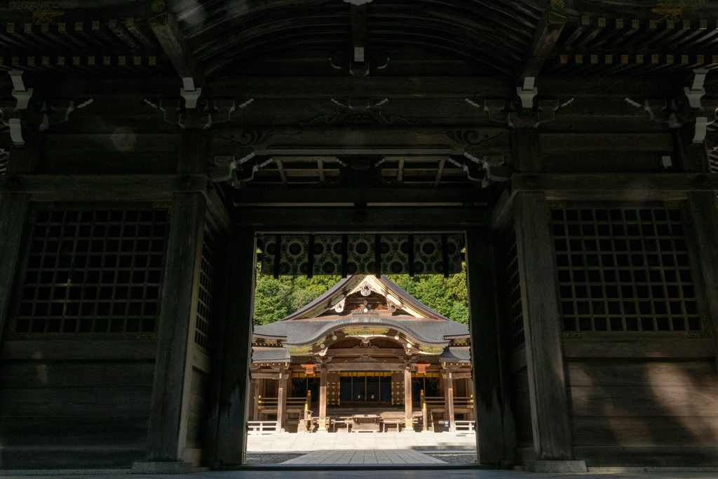 弥彦神社