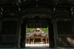 弥彦神社