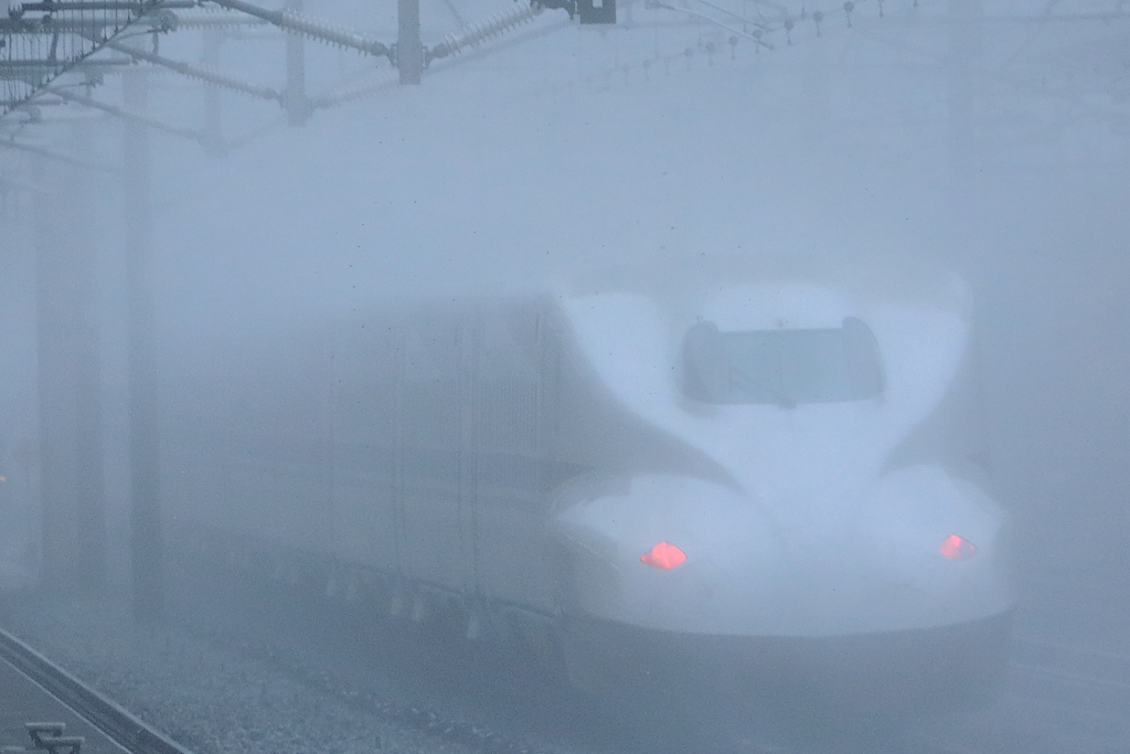 雨の日の新幹線