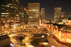 夜の東京駅