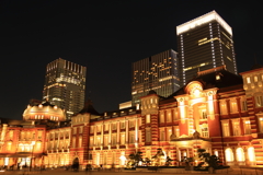 夜の東京駅