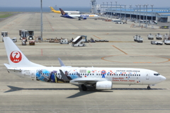 大阪万博をラッピングしたひこーき2