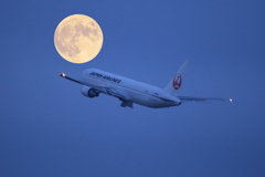 月に向かって