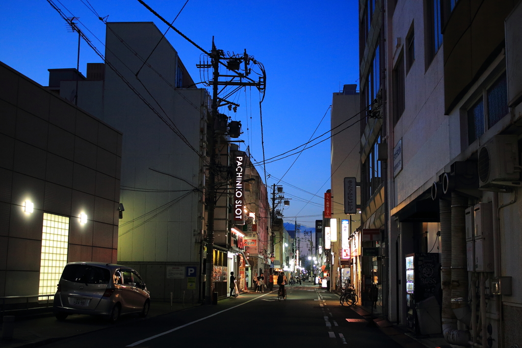 マジックアワーの街