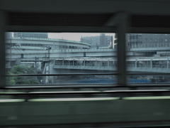 動く歩道から
