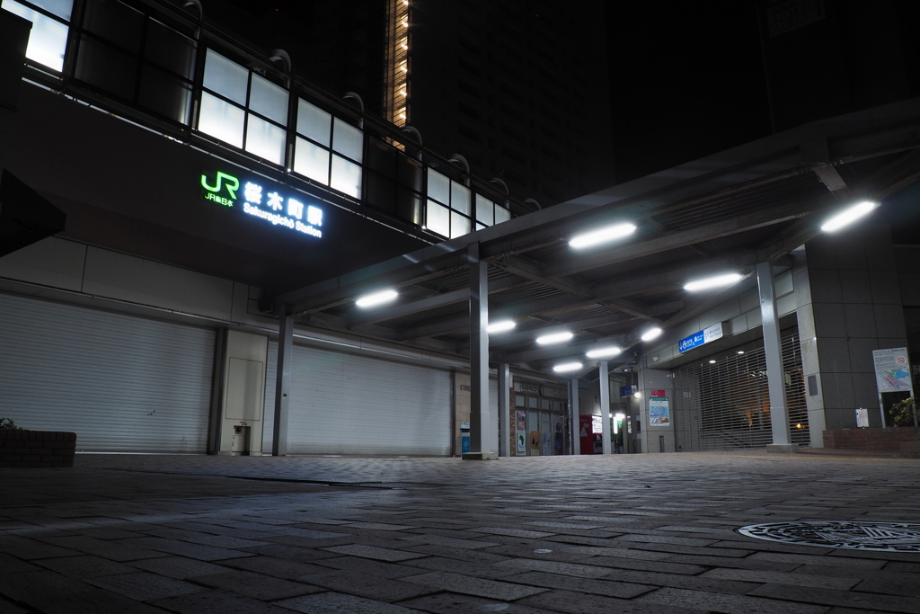 深夜3時・西口