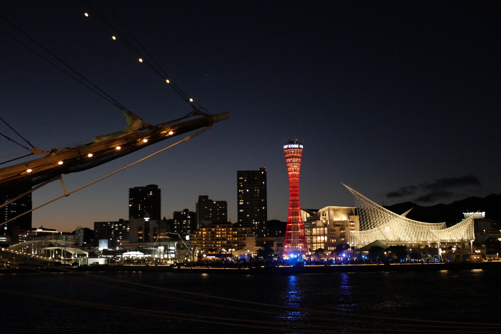 埠頭からの神戸夜景