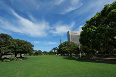 梅雨明けの山下公園夏空