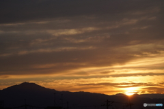 京都盆地より東山連峰からの日の出シーン2025年8月9日