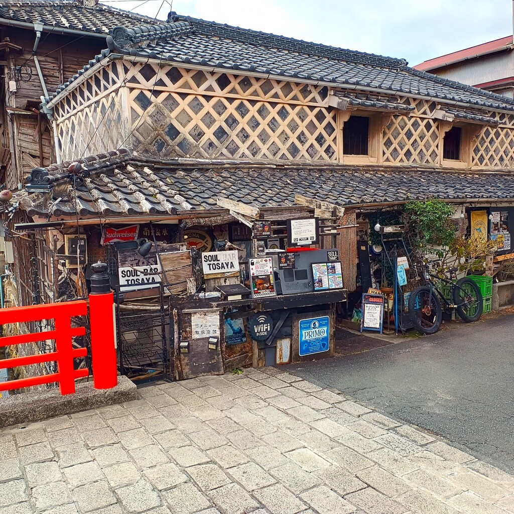 下田ペリーロードの古民家風BAR