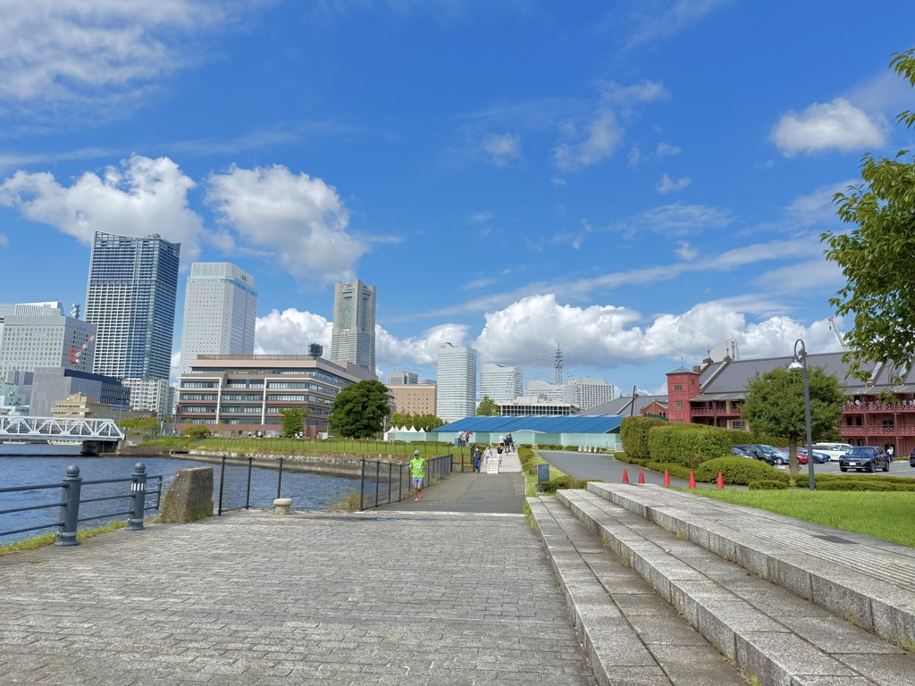 横浜