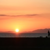 夕陽に向かって