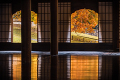 講堂からの紅葉