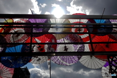雲の切れ間から