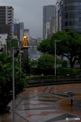 燦然と輝く