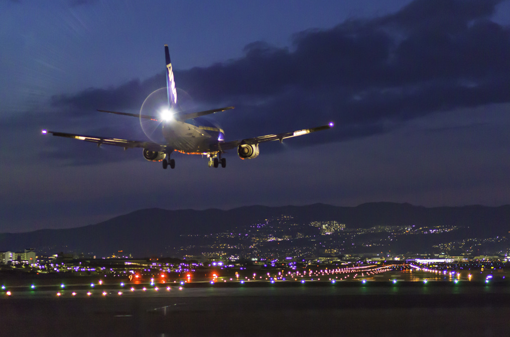 着陸機を千里川土手から