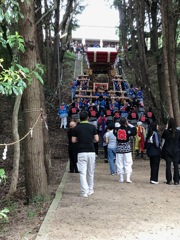 村の鎮守の秋祭り