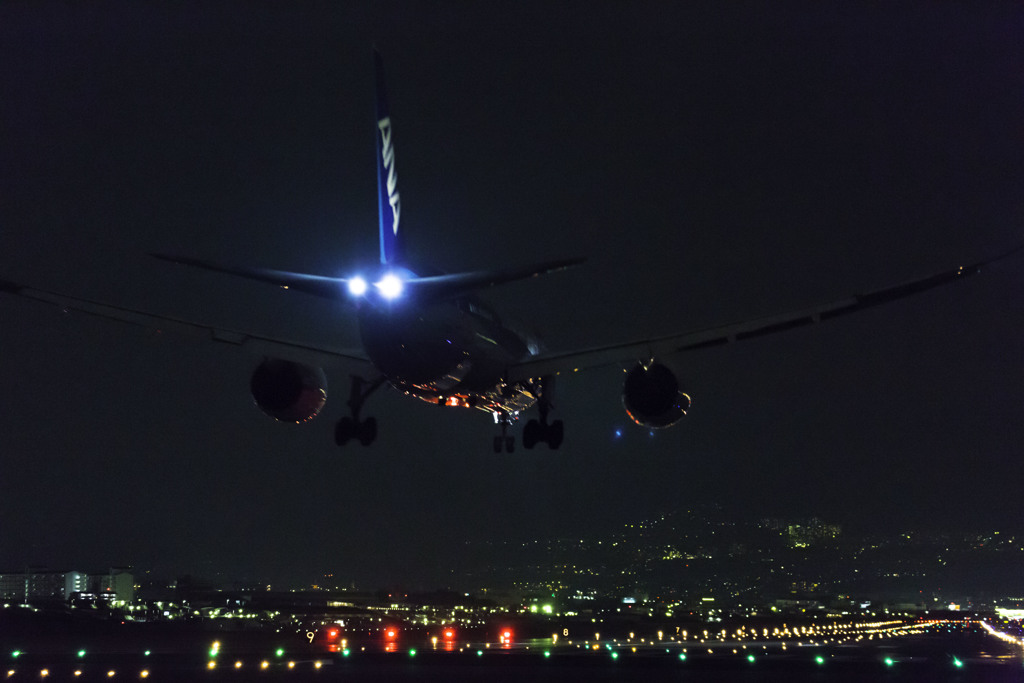 夜の空港