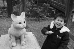 猫返しの神社にて