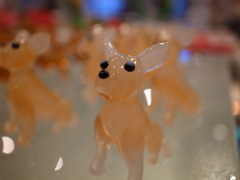 ガラスの犬群