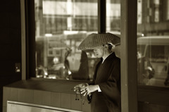 『托鉢』